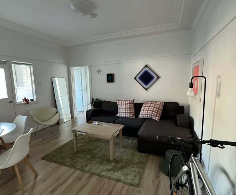 Unfurnished room in a flatshare