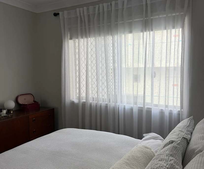 Room in a share house