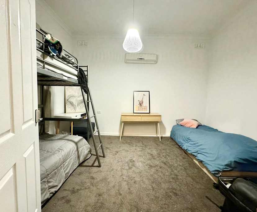 $170, Share-house, 2 bathrooms, Kensington VIC 3031