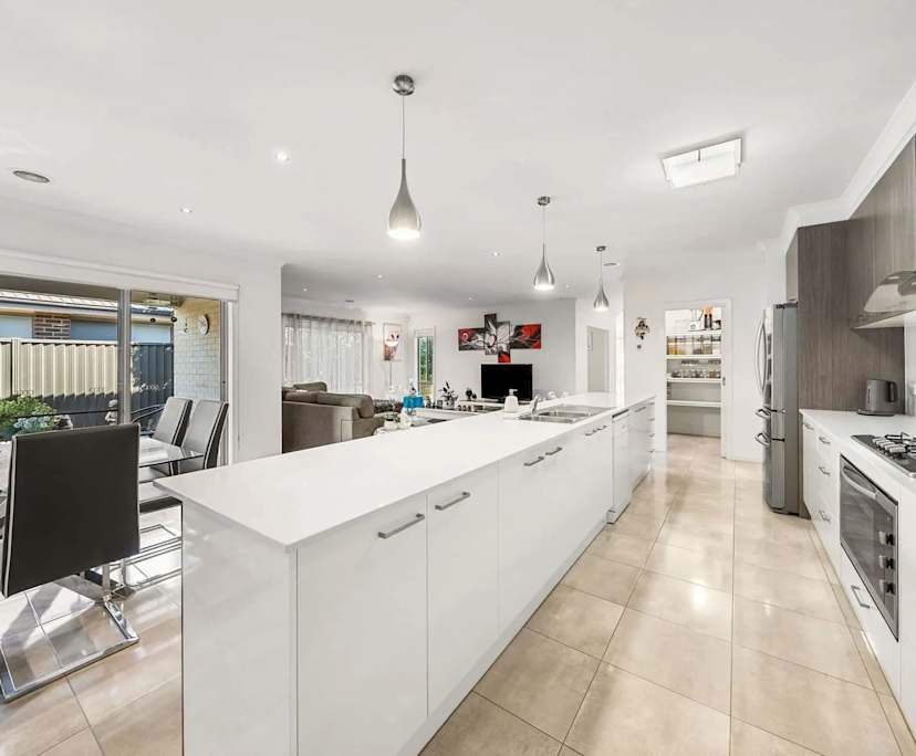 $230, Share-house, 4 bathrooms, Lucas VIC 3350