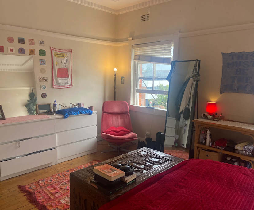 Furnished room in a share house