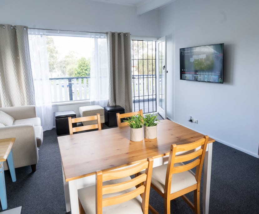 Granny Flat for Rent in Gwandalan, NSW 240, Furni...