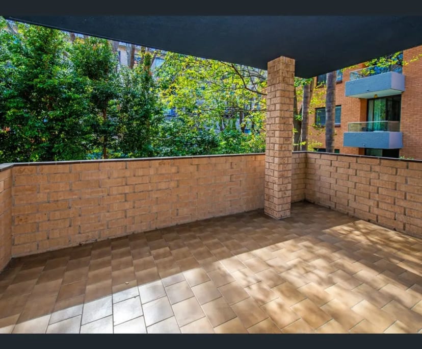 Furnished room with ensuite in a flatshare