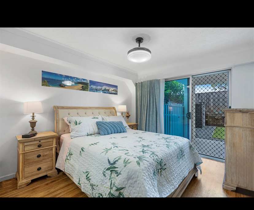Unfurnished room with own bathroom