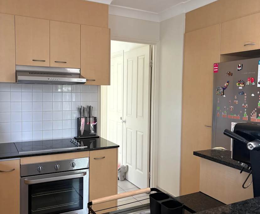 $350, Share-house, 3 bathrooms, Merrimac QLD 4226