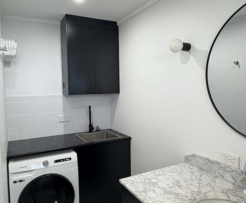 $350, Flatshare, 2 bathrooms, Bulimba QLD 4171