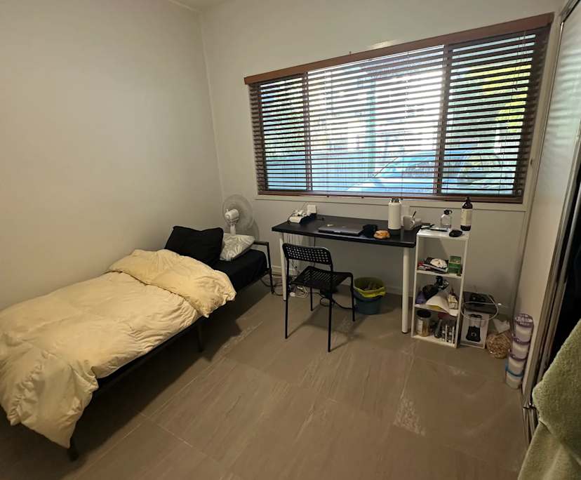 Room in a share house