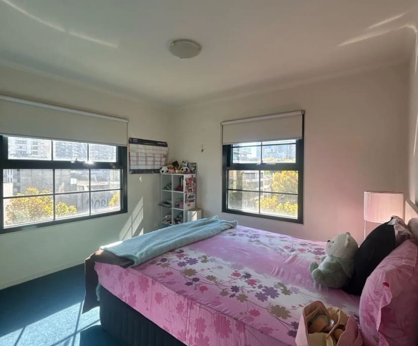 Furnished room in a flatshare