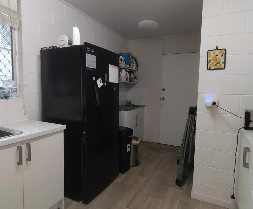 $290, Flatshare, 2 bathrooms, Rosslea QLD 4812