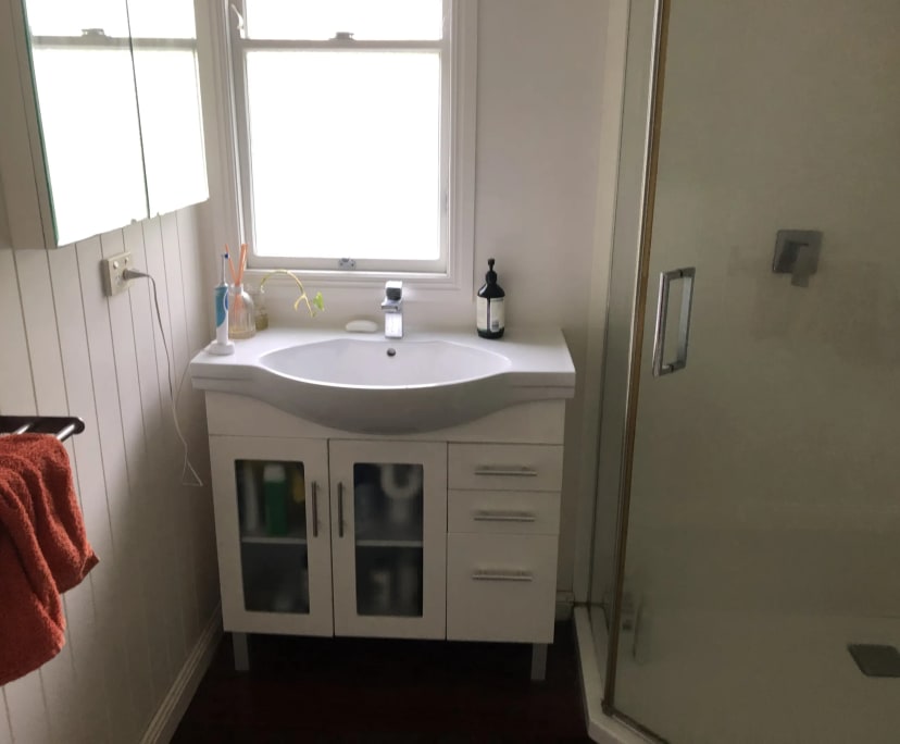 $180, Share-house, 4 bathrooms, Dutton Park QLD 4102