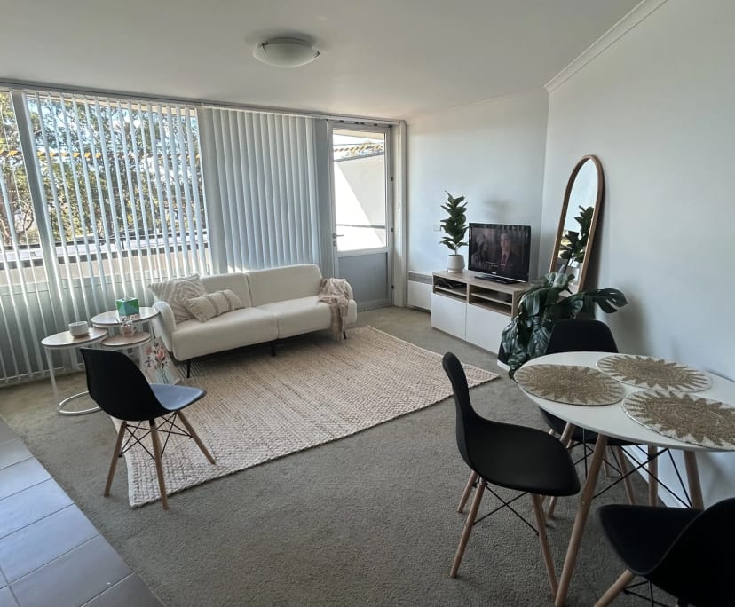 Unfurnished room in a flatshare