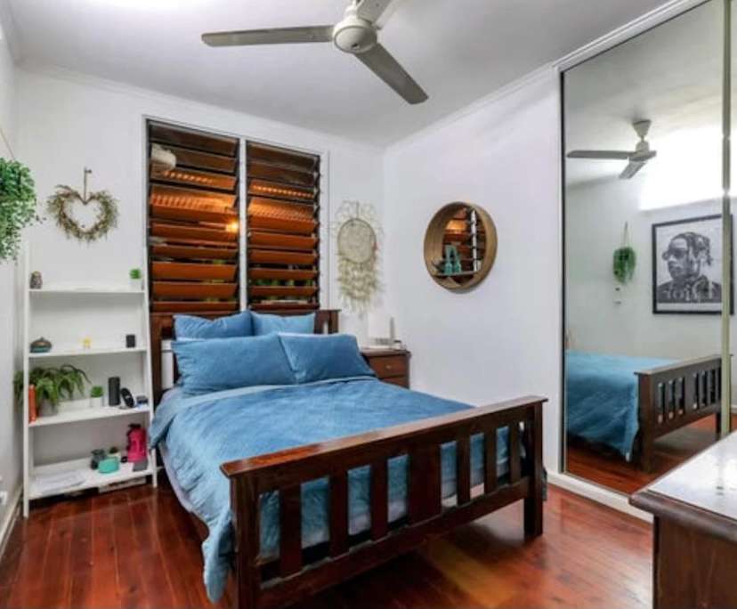 Unfurnished room with own bathroom