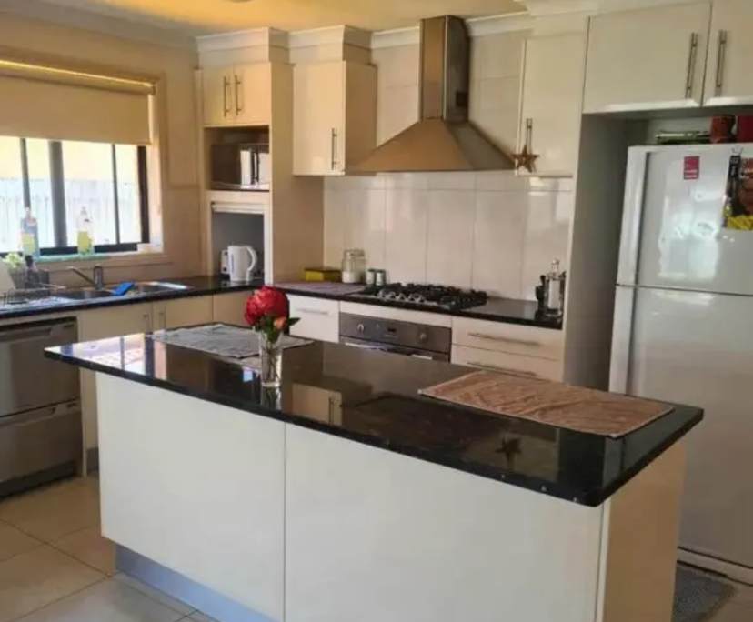 Unfurnished room in a share house