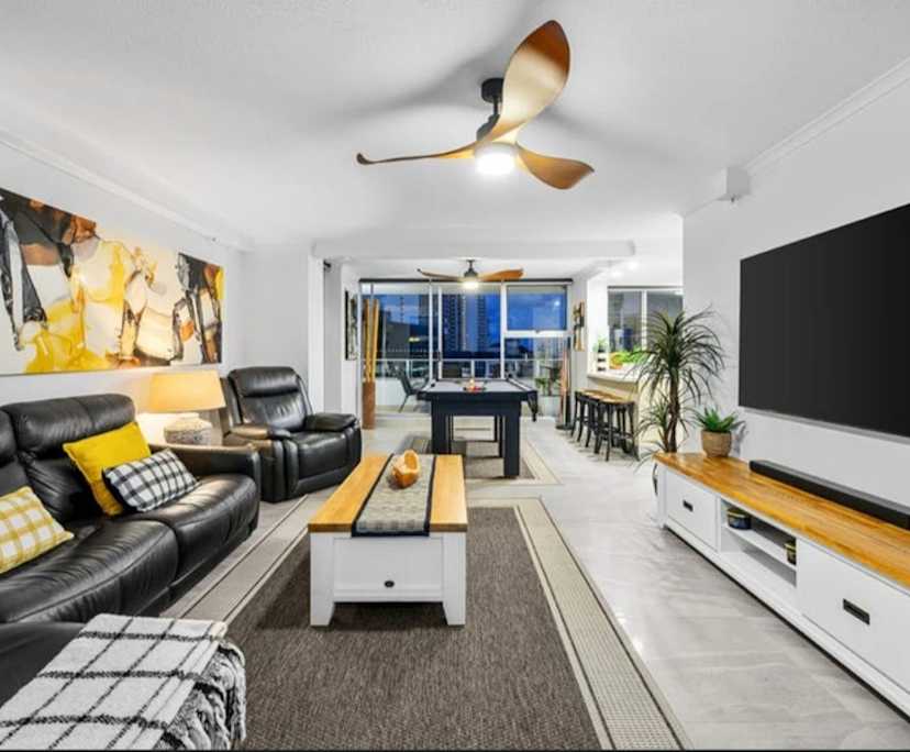 Furnished room in a flatshare