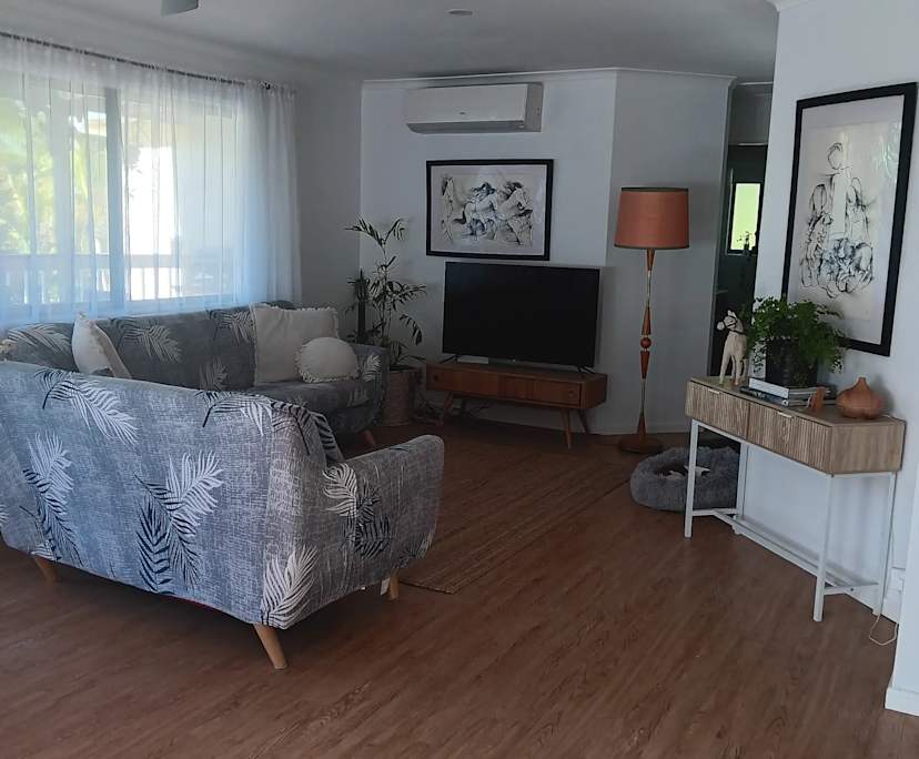 $350, Share-house, 3 bathrooms, Coes Creek QLD 4560