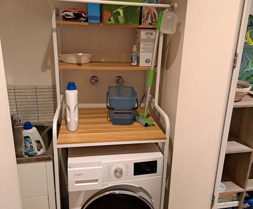 $350, Flatshare, 2 bathrooms, South Yarra VIC 3141