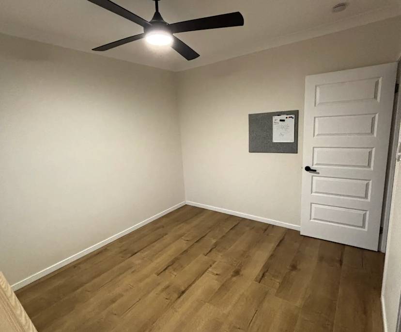 Unfurnished room in a share house