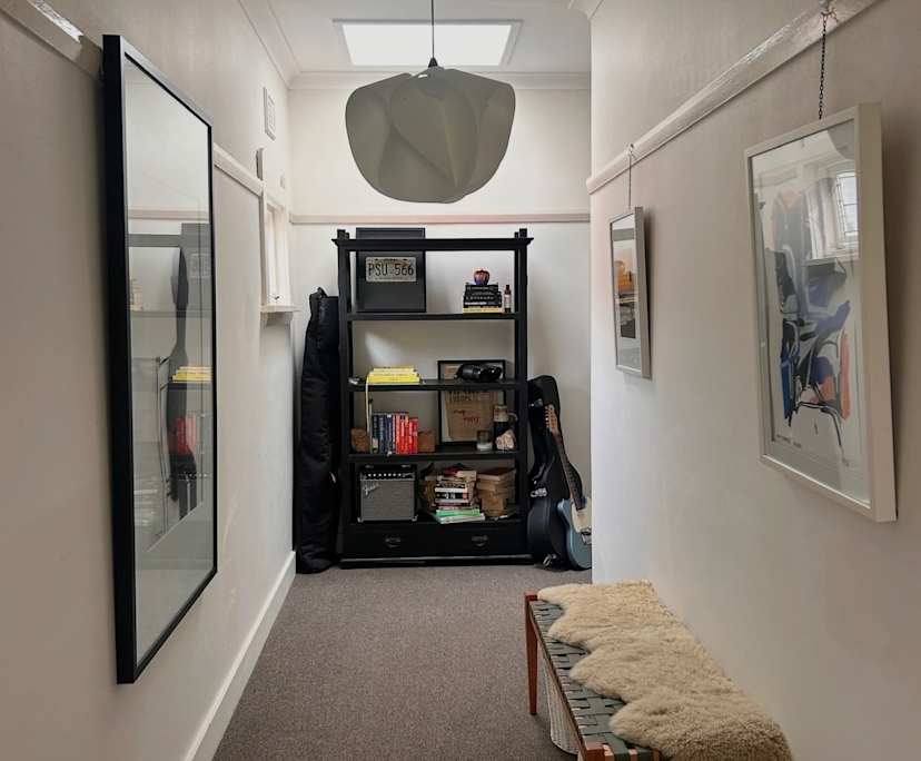 Unfurnished room in a flatshare