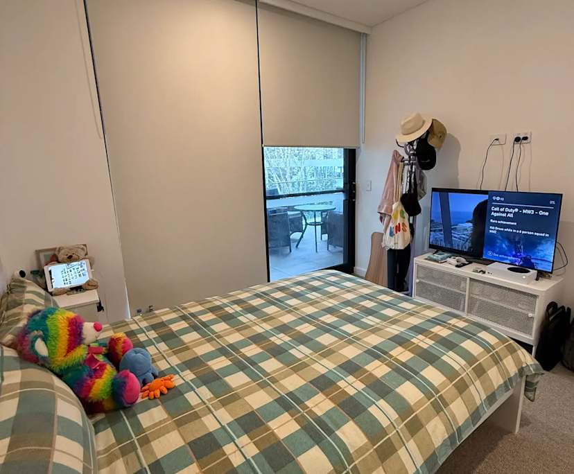 Furnished room with own bathroom