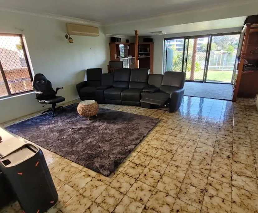 Furnished room in a share house