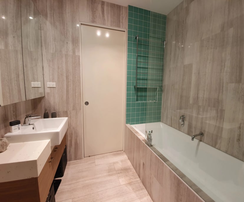 $290, Flatshare, 3 bathrooms, Kelvin Grove QLD 4059