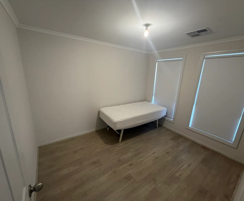 $300, Share-house, 3 bathrooms, Evanston Gardens SA 5116