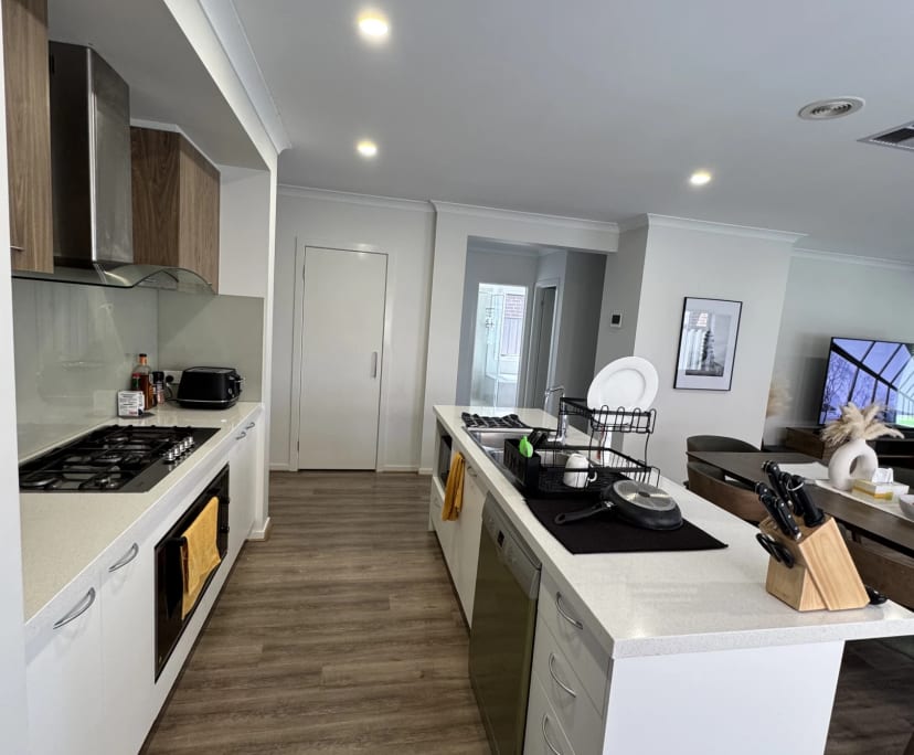 $350, Share-house, 3 bathrooms, Kalkallo VIC 3064