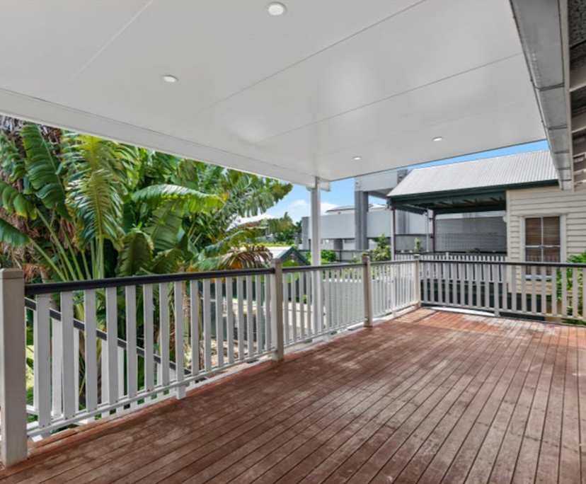 Room in a share house