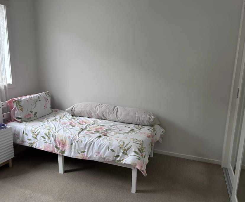 Room in a share house