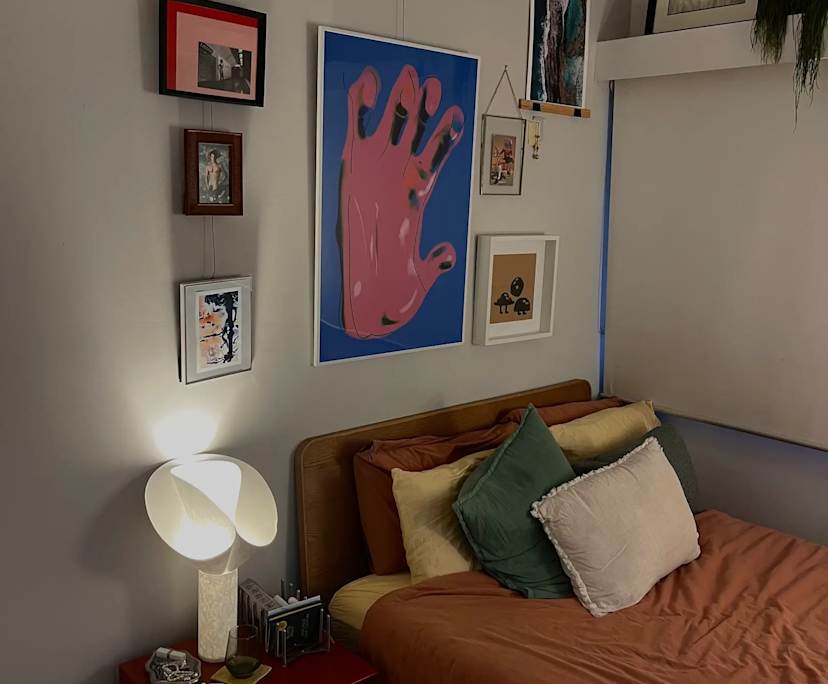 Furnished room in a flatshare