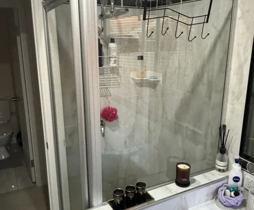 Unfurnished room in a share house