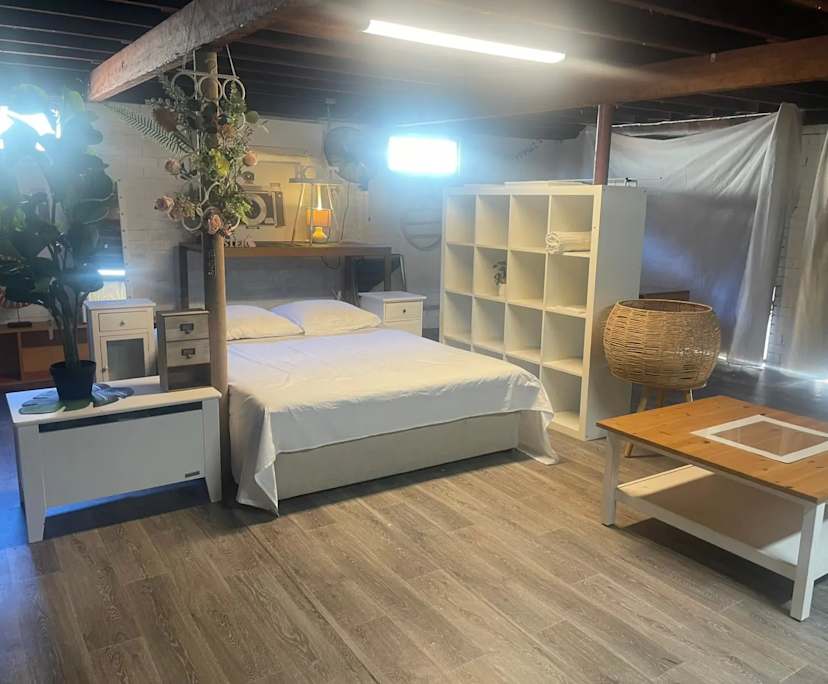 Furnished room with ensuite in a flatshare