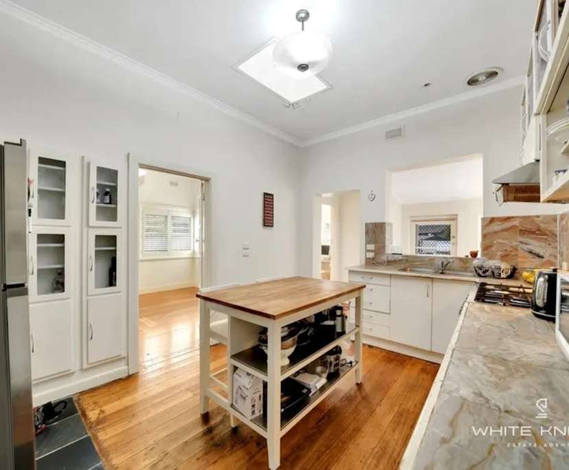 Room in a share house