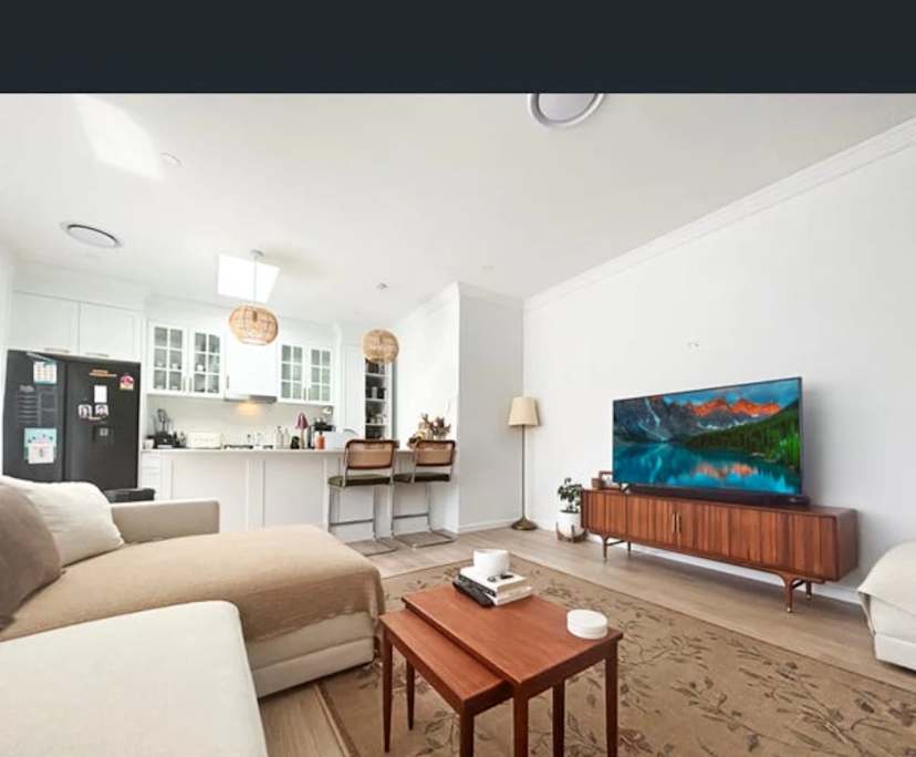 Furnished room in a share house