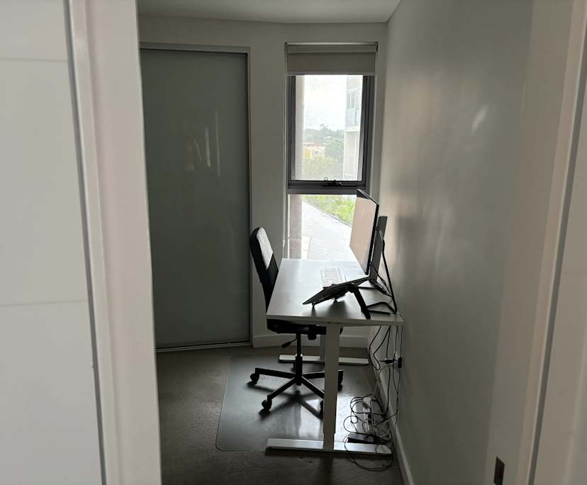 Furnished room with ensuite in a flatshare