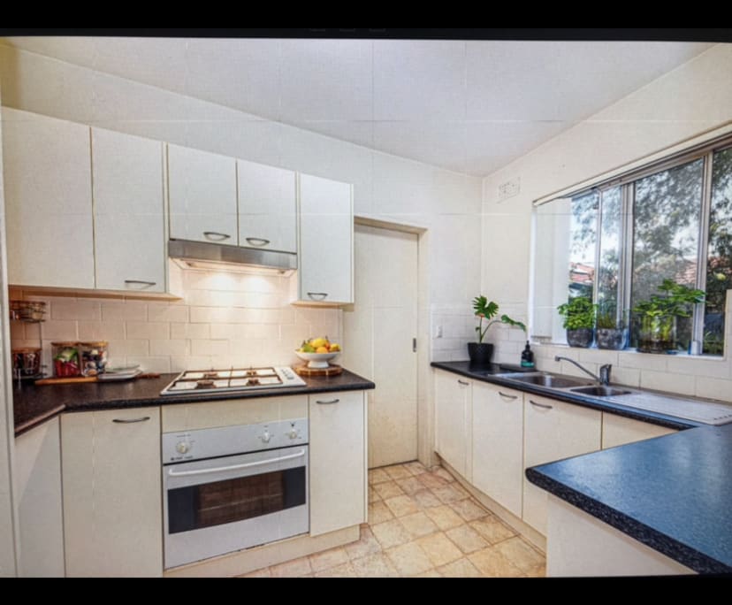 $325, Flatshare, 2 bathrooms, Cammeray NSW 2062