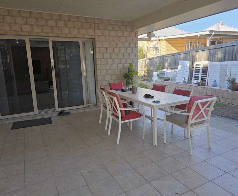 $195, Student-accommodation, 4 bathrooms, Booval QLD 4304