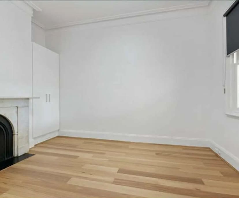 Room in a share house