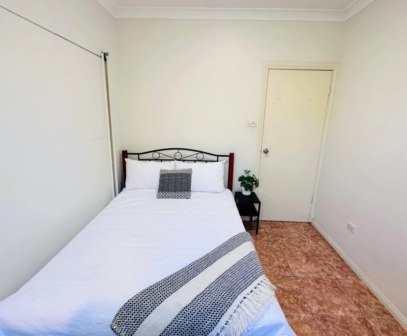 Granny Flat for Rent in Chester Hill, Sydney 280,...