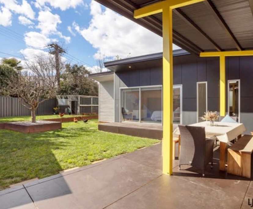 Room in a share house
