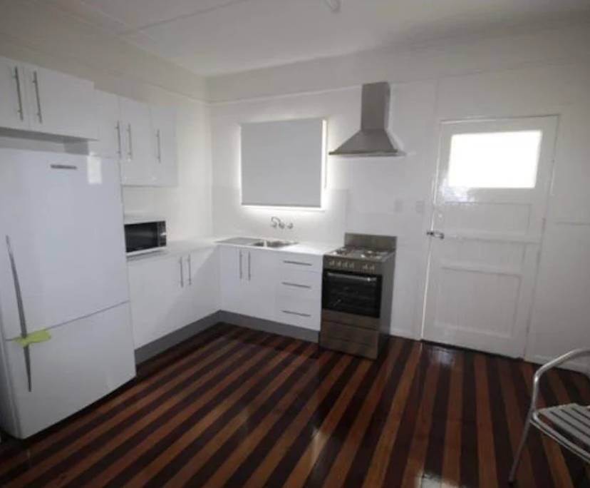 Room in a share house