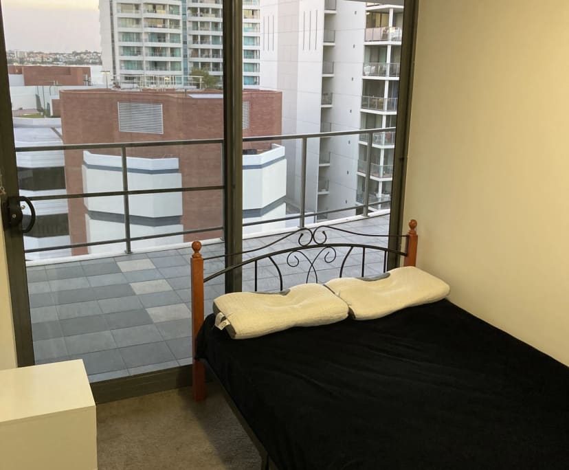 Furnished room in a flatshare