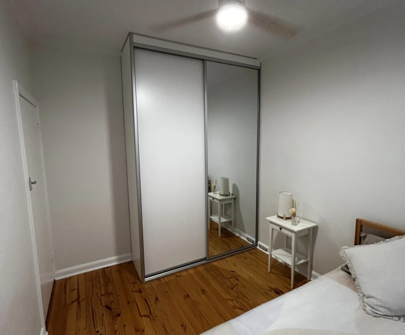 Furnished room in a flatshare