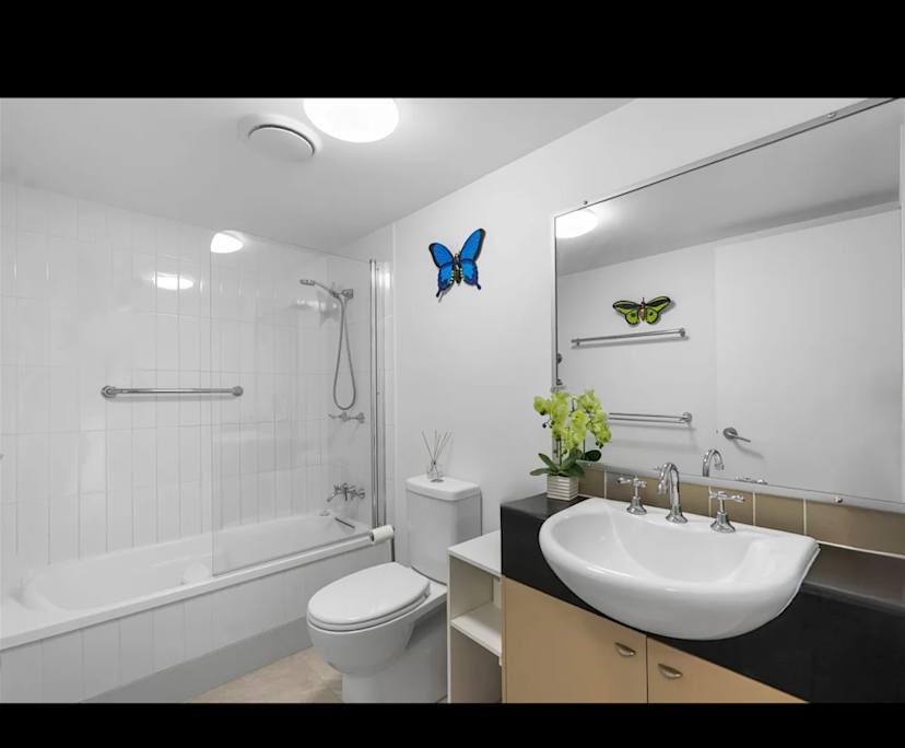 Unfurnished room with own bathroom