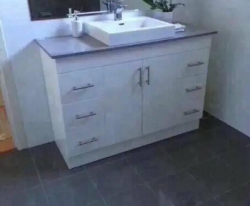 $200, Share-house, 3 bathrooms, Happy Valley SA 5159