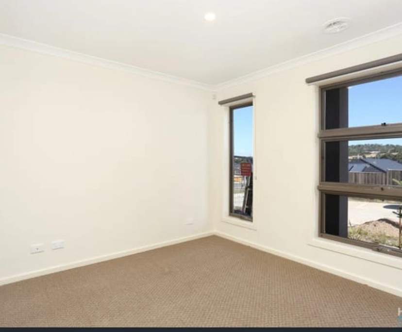 Unfurnished room in a share house