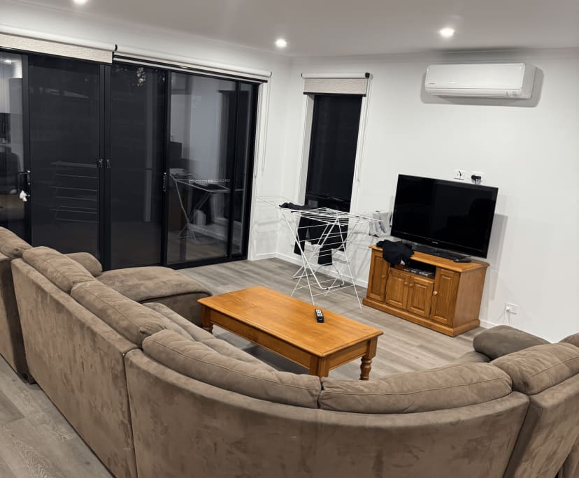 Unfurnished room in a share house