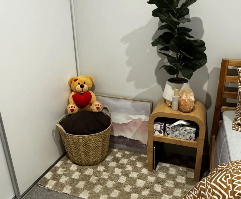 Furnished room with own bathroom