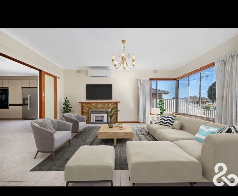 Room in a share house