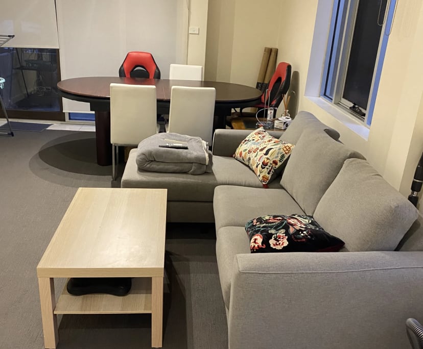 Furnished room in a flatshare
